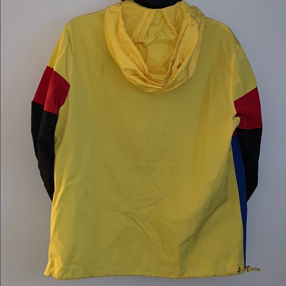 Forever 21 Windbreaker jacket with pull out hood - Picture 2 of 3